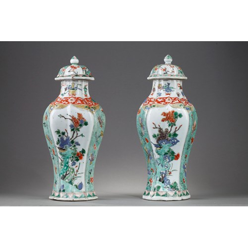Pair vases and covers "famille verte" porcelain decorated with flowers